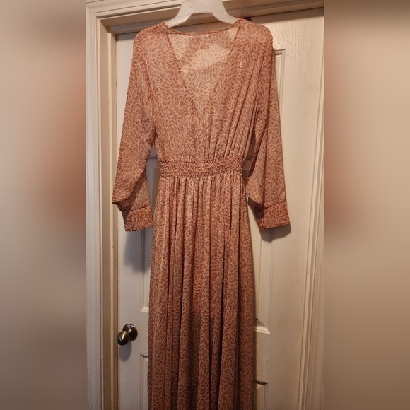 Alexa B Nites sz 8 sparkly pink leopard print maxi dress with elastic waist. - Picture 4 of 5